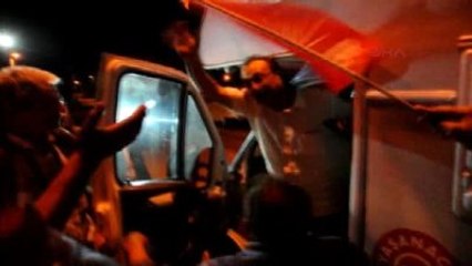 CHP'li Aday Sazıyla Sözüyle Oy İstedi