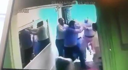 AKP'liler el sıkışmayan esnafa saldırdı