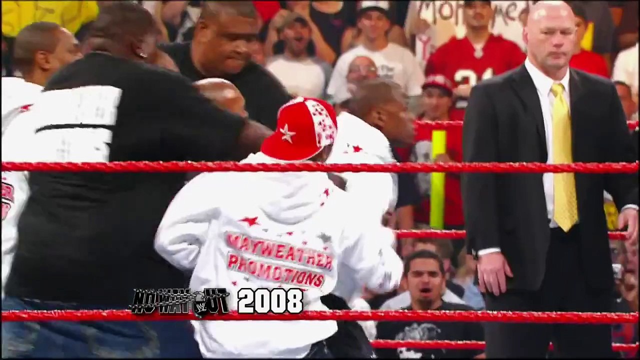 Raw: Floyd Mayweather knocks out Big Show at WrestleMania