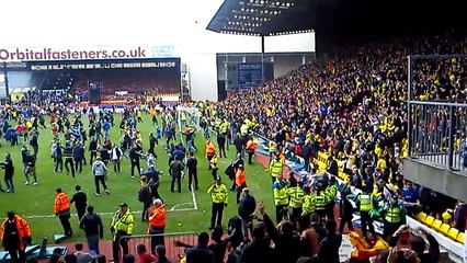 Watford vs Leicester City playoff 2nd leg pitch invasion