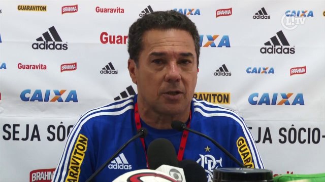 Luxa comenta como atletas do Fla encaram chegada de reforços