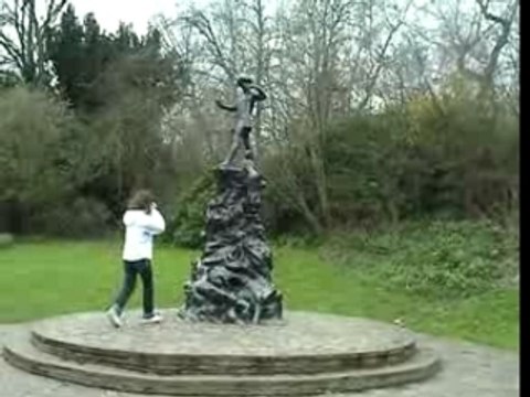 Statue