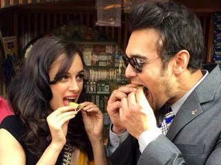 Bollywood Actress Evelyn Sharma Tasted Pan in Bhopal