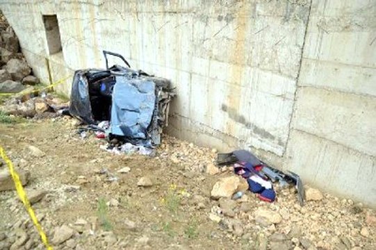 Otomobil Hes İnşaatına Uçtu: Biri Bebek 2 Ölü, 3 Yaralı