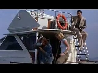 Shark Attack 3 - Megalodon (4/10)