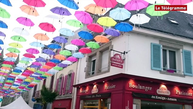 Quimperle. Chantons sous les parapluies