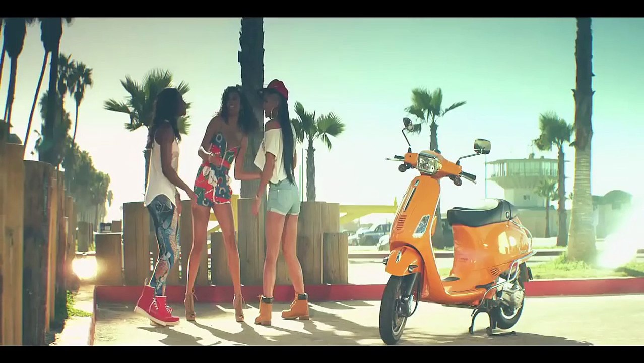 Roll Up  !!  Wiz Khalifa !! {[(By-Raj)]} !!!