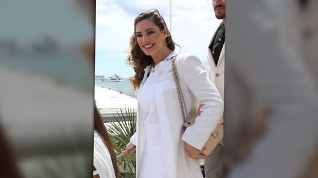Kelly Brook zeit ihre besten Augenblicke in Cannes