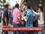 Diyarbakır'da Mursi'ye idam protestosunda eylemciler ile polis karşı karşıya geldi