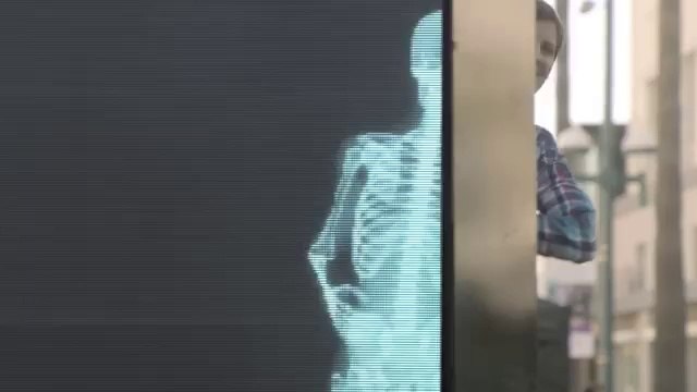 Ces deux squelettes sont amoureux, mais quand vous verrez qui ils sont réellement, vous serez certainement surpris !