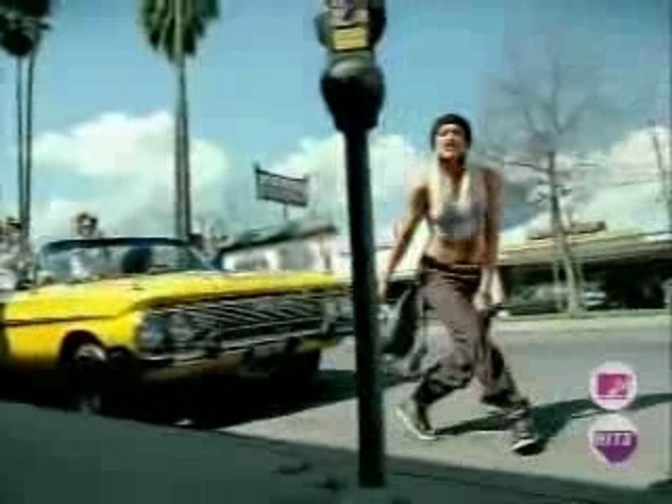 Gwen Stefani - Hollaback Girl