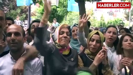 Arınç: "Birilerinin Gürültüsüne, Patırtısına Bakmayın. Devletimiz ve Hükümetimiz Güçlü"