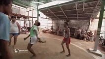 Le Chinlon, le sport national des birmans - Faut Pas Rêver au Myanmar/Birmanie (extrait)