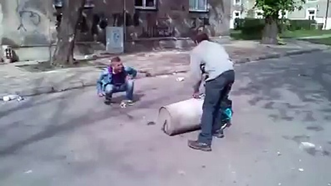 Çöp kutusundan top yapmak