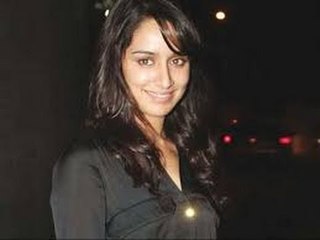 Shraddha Kapoor Am Comfortable Being Clicked Without Make up