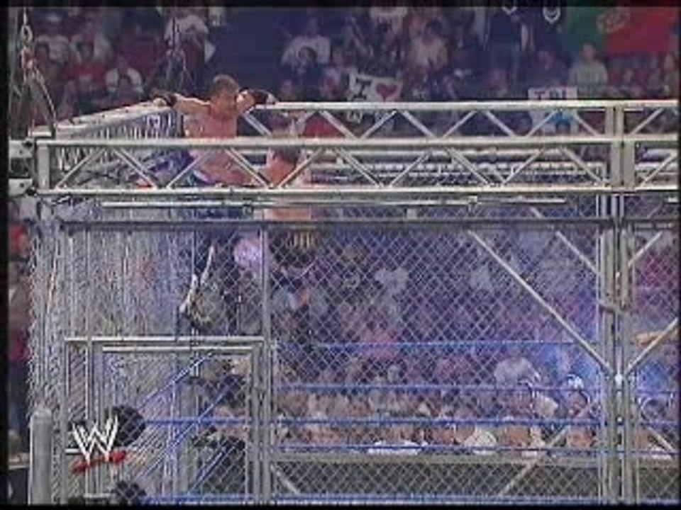 Eddie_Guerrero_vs_JBL_Frog_Splash