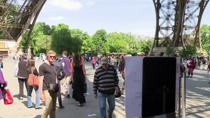 Torre Eiffel por causa de batedores de carteiras