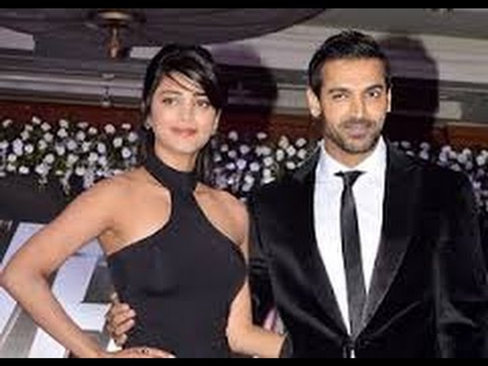 John Abraham Refuses to Lock Lips With Shruti