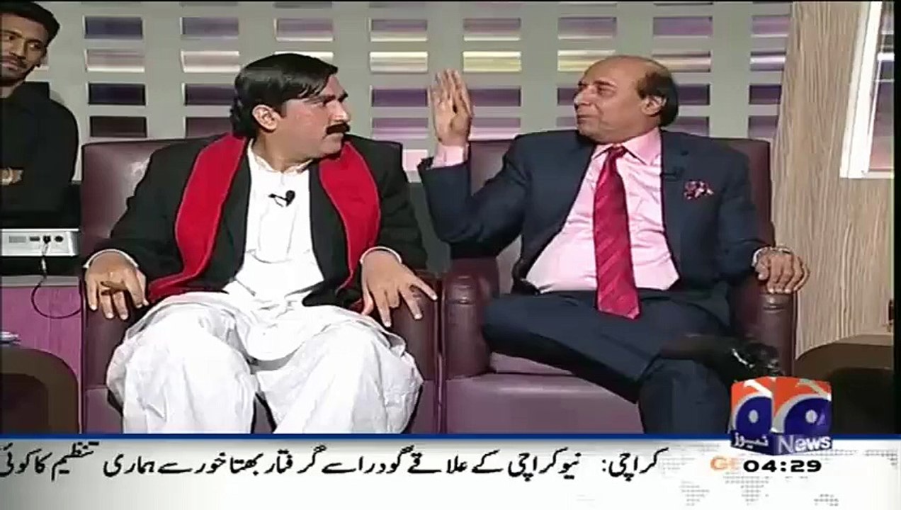 KhabarNaak (Mian Nawaz Shareef Sahab Wahan Match Khelte Hen Jahan Umpire Un Ke Apne Hon-Latif Khosa )