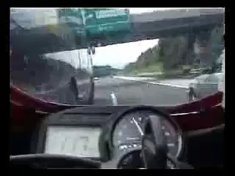 HONDA CBR 900 RR 299 KPH (GERMANY)