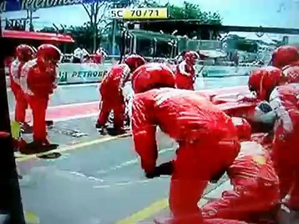 F1 brasil 2009 fire on gp brasil McLaren vs Ferrari