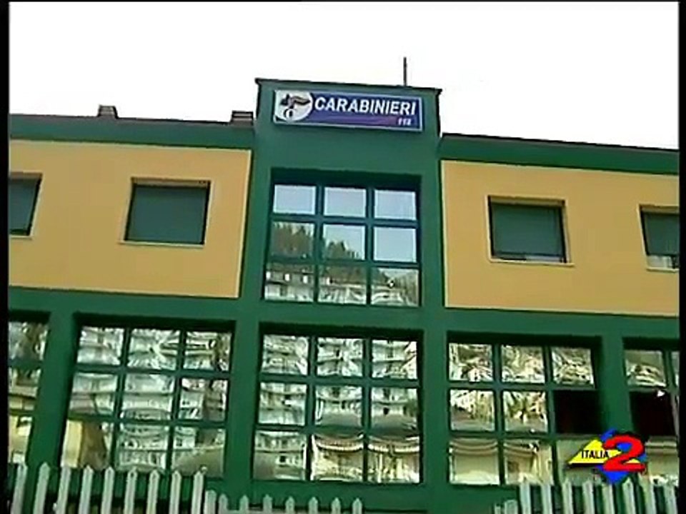 Italia 2 Tv 22-2-2010 Rissa tra italiani e rumeni con mazze pietre e coltelli. 3 arresti..mp4
