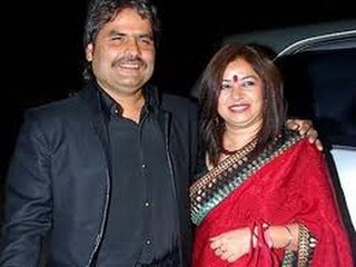 Vishal and Rekha Bhardwaj Gift Hawaizaada Director a Song - BT