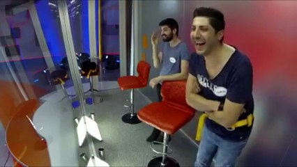 Halteri kaldıramayınca eşinin hışmına uğradı!