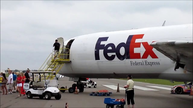 FedEx Boeing 727-200 Cockpit & Cabin (Retired)