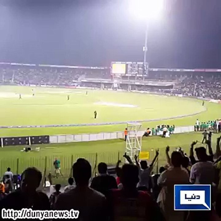 Dunya News- Ahmed Shehzad take selfie with crowd during match .
