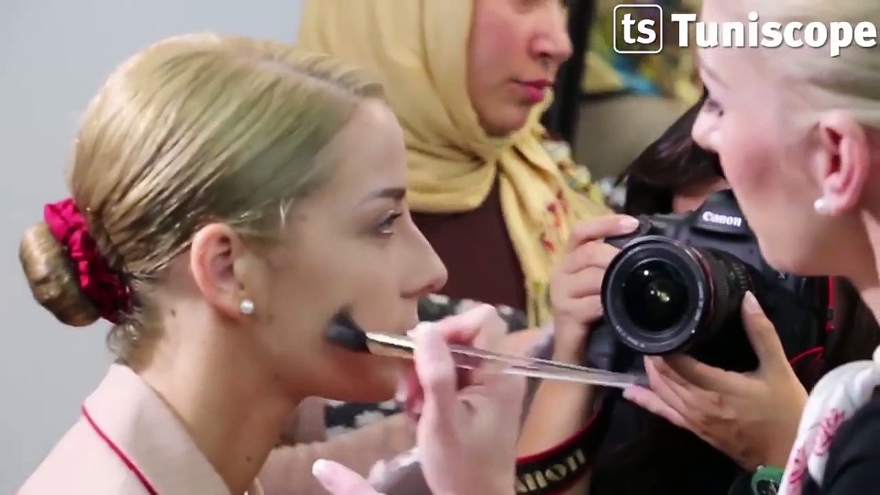 EMIRATES cabin crew reveal top secrets - Makeup