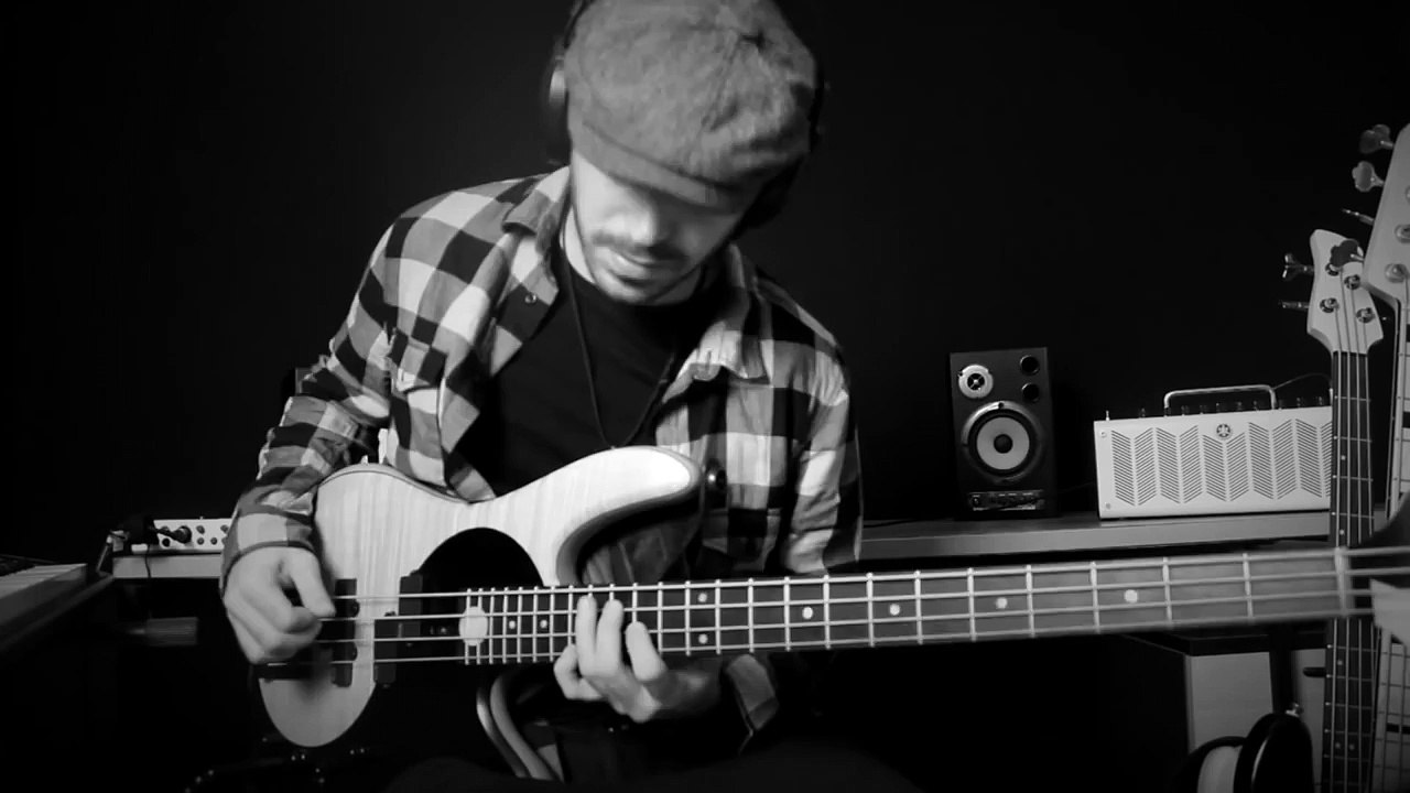 JOHN LEGEND - All of Me [Bass Solo Loop Arrangement by Miki Santamaria]