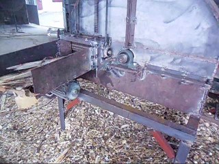 MÁY BĂM VÁN BÓC THÀNH DĂM GỖ