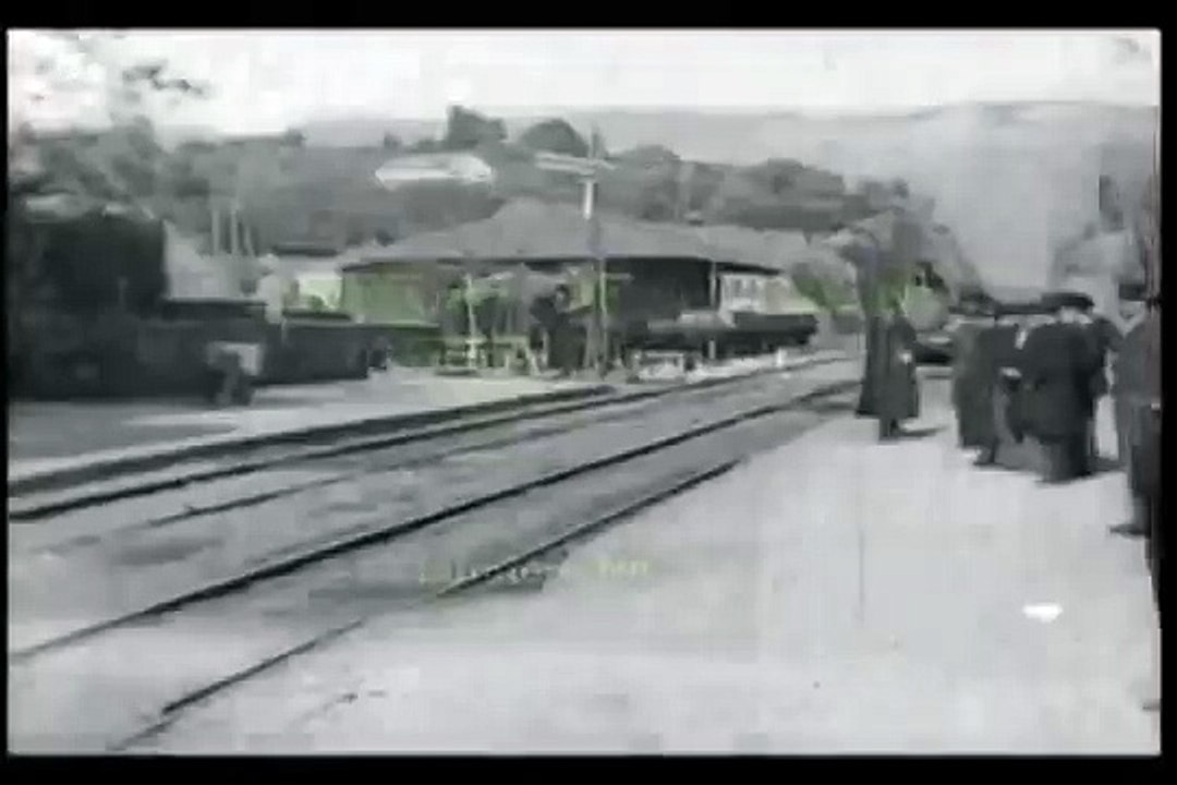The Arrival of a Train - İlk Sinema Filmi (1896)