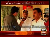 Sar e Aam exposes shameful deeds of Karachi traffic police