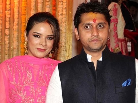 Mohit Suri Cooks For Wife Udita Goswami - BT