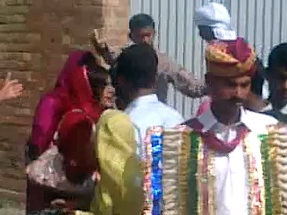 DR JOLI SHADI CLIP 2