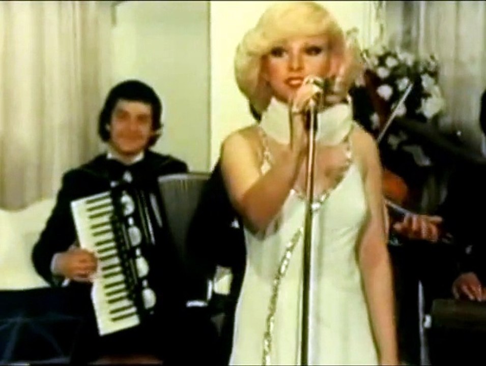 Dertliler Meyhanesi Esengül (Adnan Şenses &amp; Esengül) Dailymotion Video