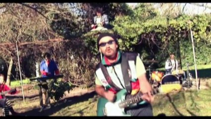 Las Pelotas - Siento luego existo (video oficial) [HD]