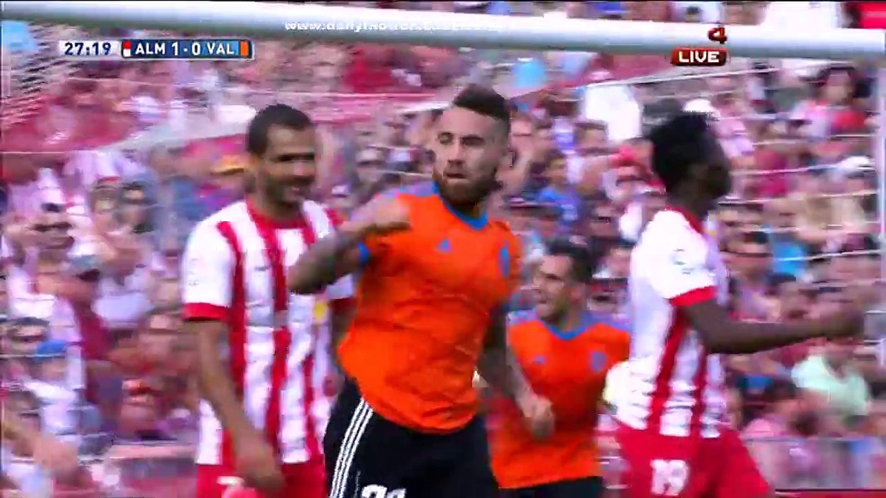 Nicolas Otamendi 1_1 _ Almeria - Valencia 23.05.2015 HD