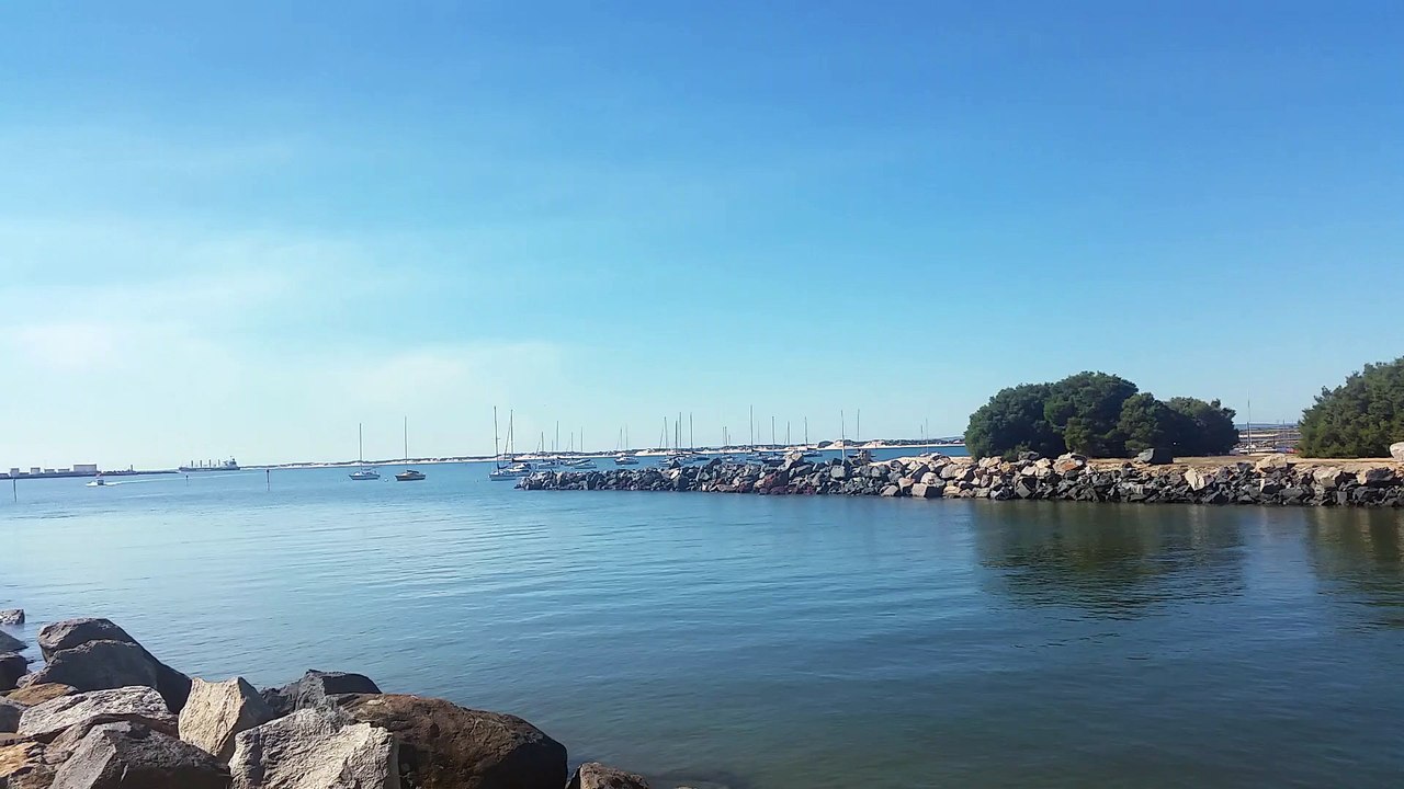 Boat Coming