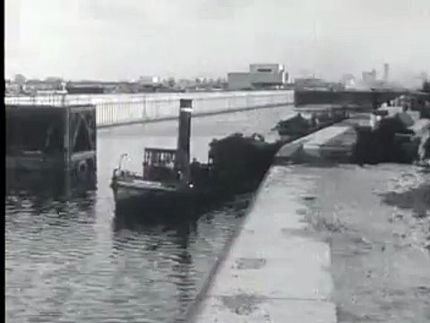 Eerste sleep door nieuwe sluis - 1 januari 1929