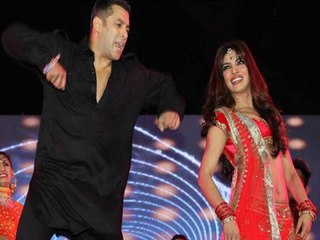 Priyanka Chopra & Salman Khan's Dance - BT