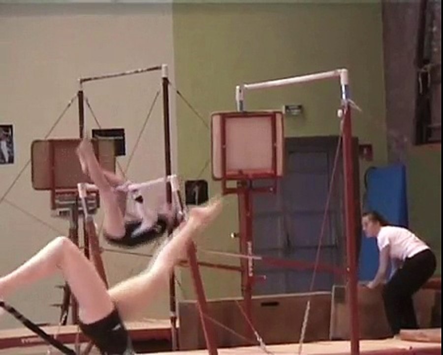 GAF : COMPETITION GYMNASTIQUE UNSS BERCK - POUTRE & BARRES