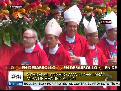 El Salvador: cardenales y obispos llegan a la Plaza Salvador del Mundo