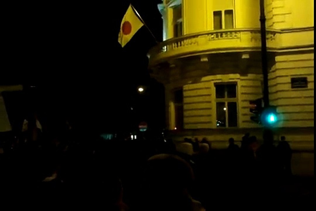 Prosvjed - Veleposlanstvo Japana 12.3.2011. (Protesters light candles at Japan embassy in Zagreb)