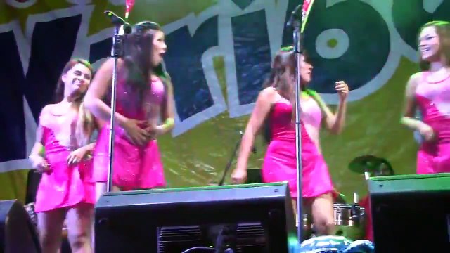 CORAZON SERRANO THAMARA GOMEZ Y ESTRELLA TORRES HACIENDO DIVERTIDA COREOGRAFIA