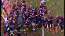Xavi Lifts the 2014-2015 La Liga Trophy for Barcelona - Celebrations