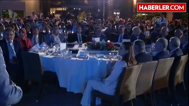 Davutoğlu: Üçüncü Başbakanlık Ofisi'ni İzmir'de Açıyoruz
