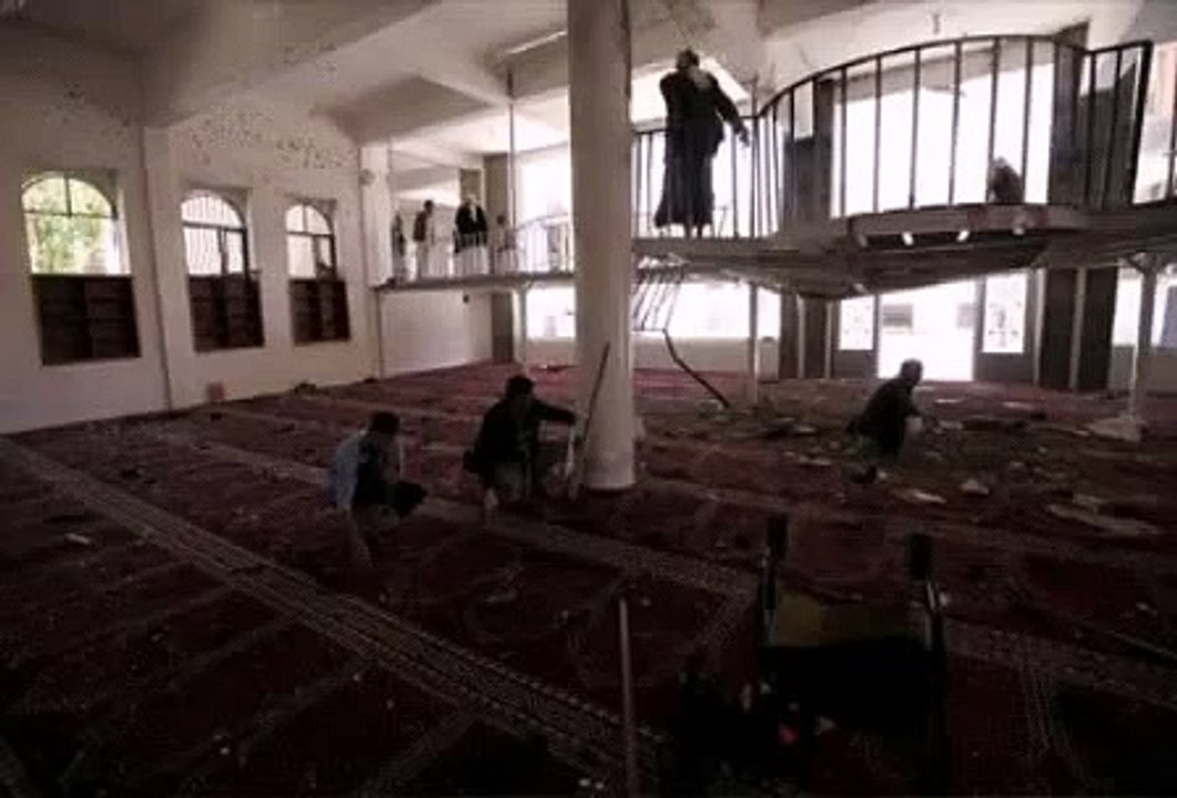 مقطع صوتي يوثق لحظة التفجير الانتحاري بالقديح وصرخات المصلين